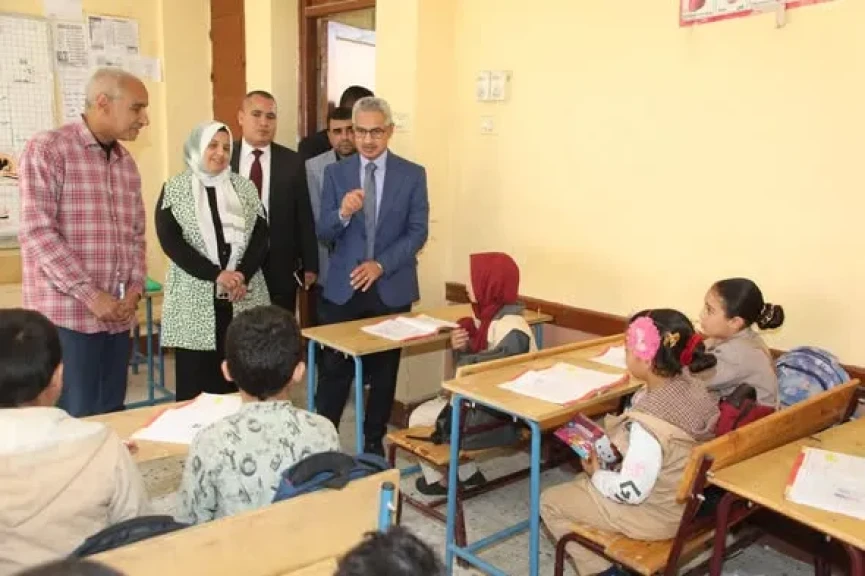 محافظ بني سويف يتفقد مدرسة عادل شعيب بإهناسيا