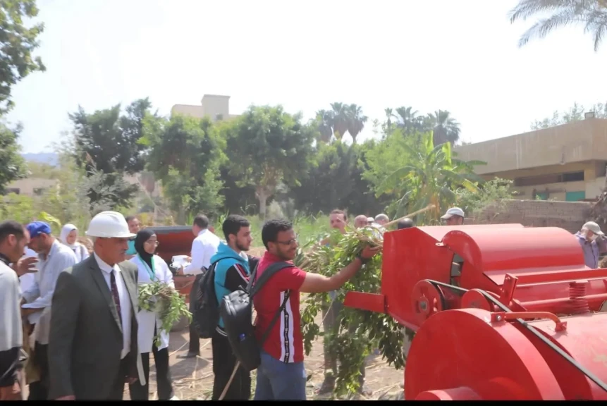 جامعة القاهرة تدشّن وحدة متخصصة لتدوير المخلفات الزراعية بكلية الزراعة