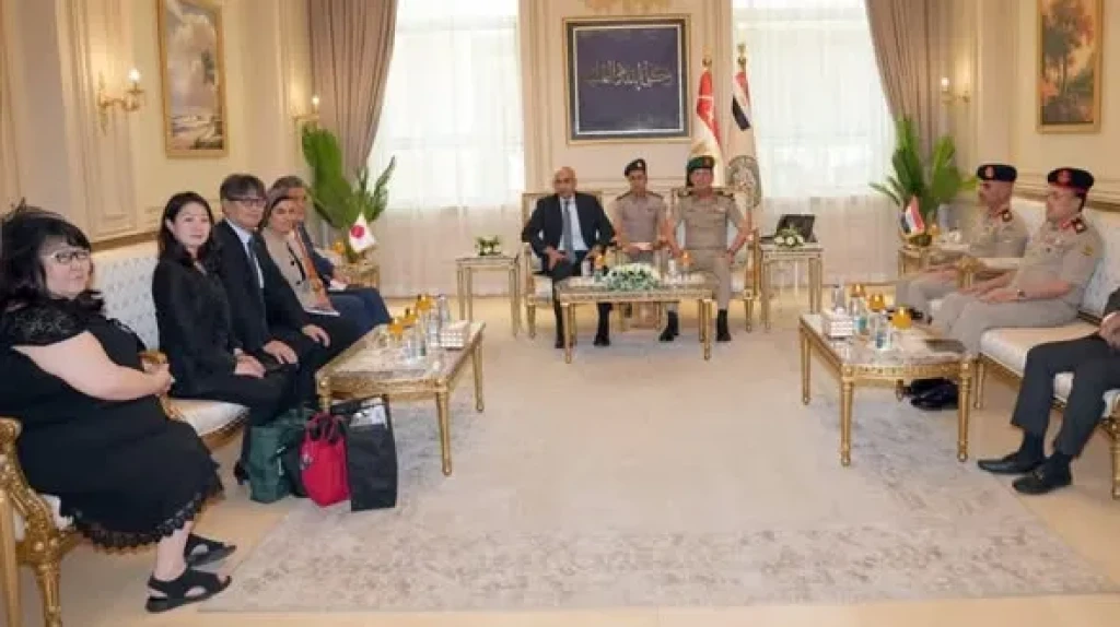 المتحدث العسكرى : القوات المسلحة تنظم زيارة ميدانية لوفد من جامعة هيروشيما اليابانية للأكاديمية العسكرية المصرية وتشارك فى توقيع إتفاقية تعاون معها
