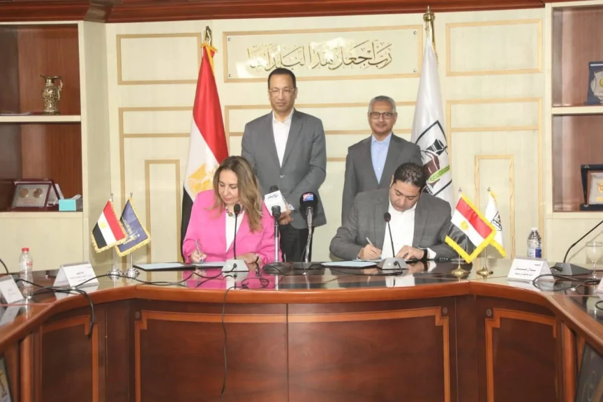 وزير الاتصالات ومحافظ بني سويف يشهدان مراسم توقيع مذكرتي تفاهم لدعم التنمية المجتمعية