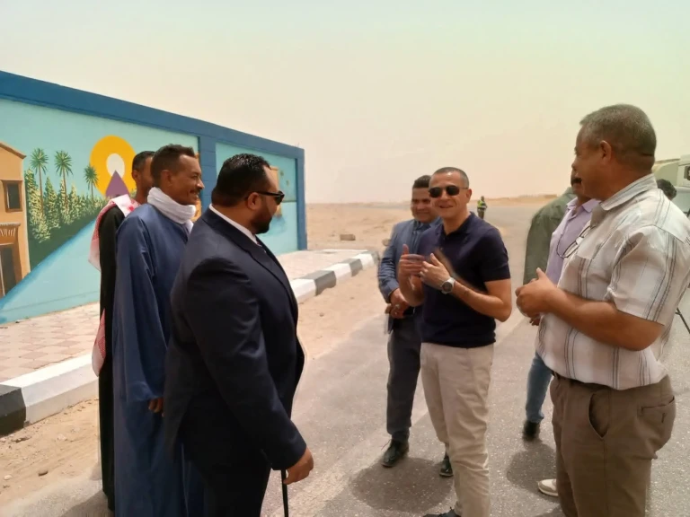 محافظ أسوان يفتتح أعمال تطوير بوابة مدخل إدفو على الطريق الصحراوى الغربى