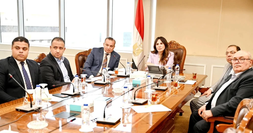 وزيرة الإسكان تتابع موقف مشروعات الجهاز المركزي للتعمير بمحافظة الإسكندرية