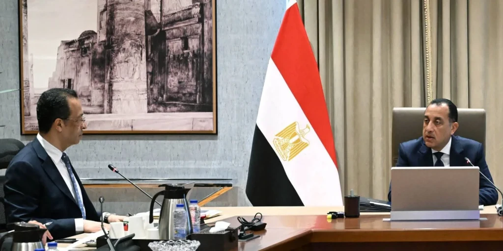 رئيس الوزراء يتابع الموقف التنفيذي للمبادرة الرئاسية ”الرواد الرقميون”