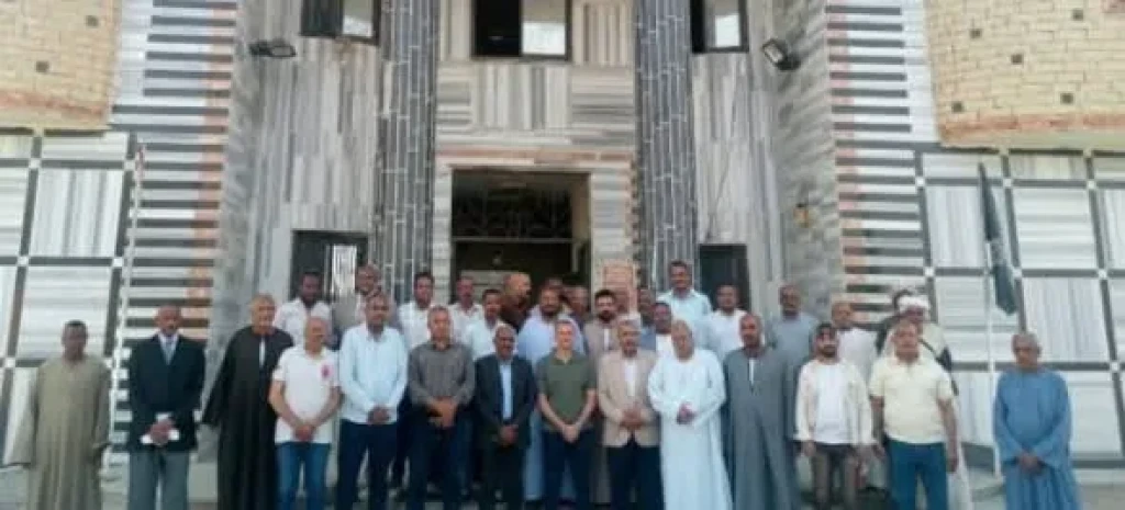 محافظ أسوان يعقد لقاء جماهيرى مع الأهالى للإستماع لمطالبهم عن قرب.. ويوجه لتلبيتها