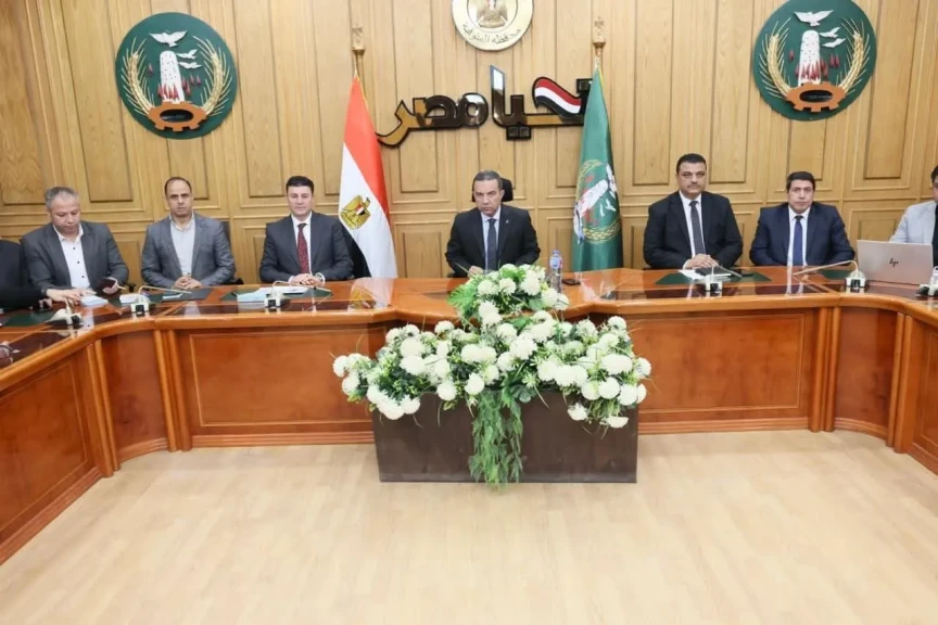 محافظ المنوفية يناقش معدل الإنجاز في عدد من ملفات العمل