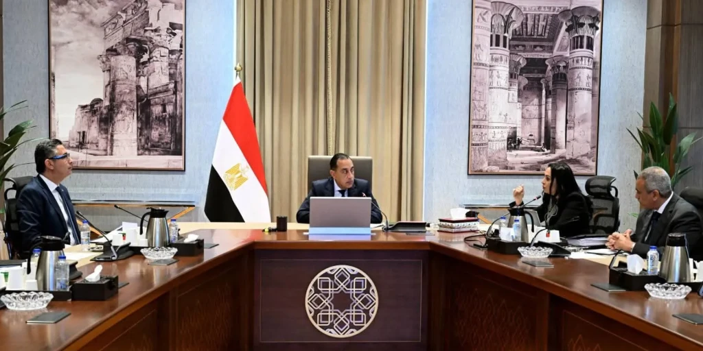 رئيس الوزراء يتابع جهود حوكمة منظومات الدعم والحماية الاجتماعية