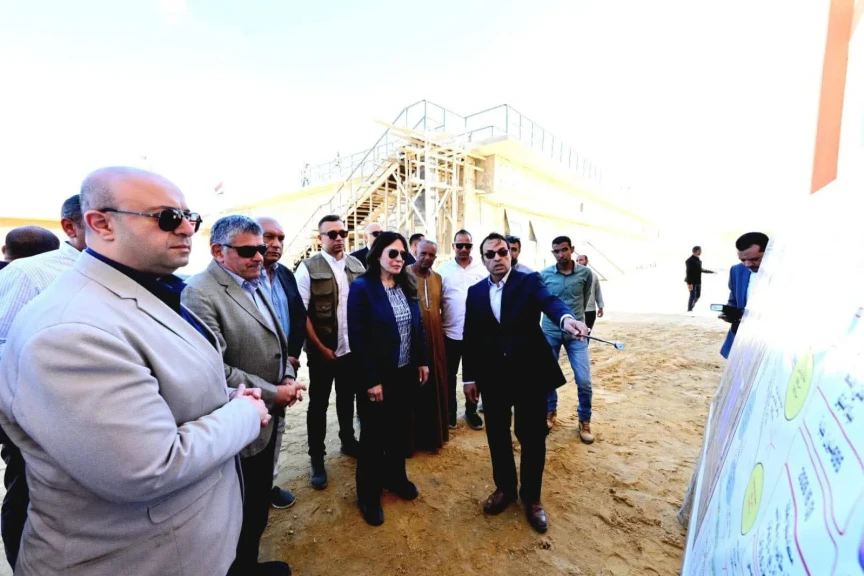 وزيرة الإسكان ومحافظ الفيوم يتفقدان محطتي معالجة «كحك» ويوسف الصديق