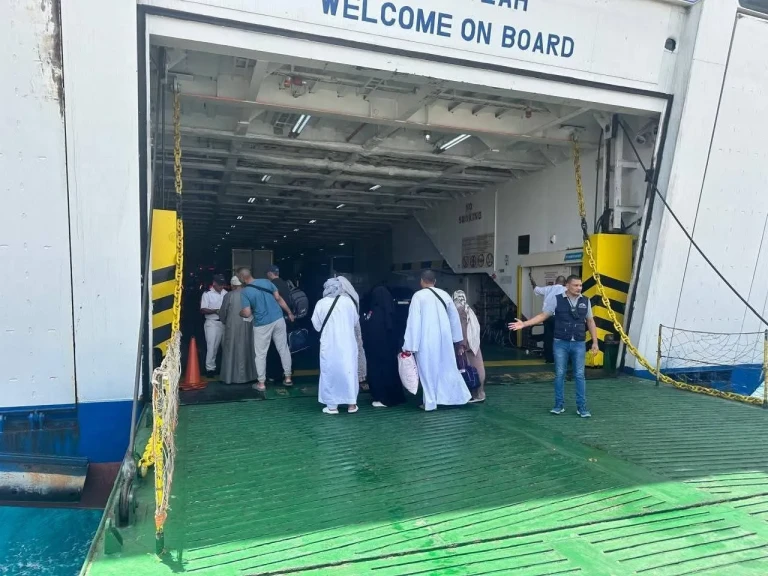 النقل: انطلاق أولى أفواج الحج البري من ميناء نويبع البحري