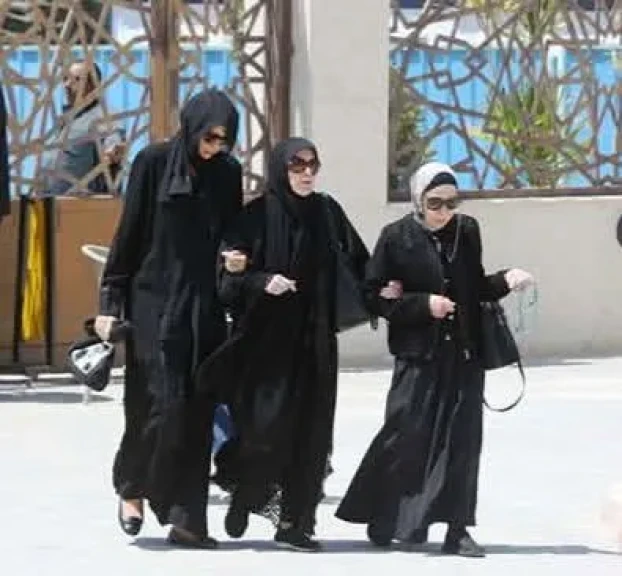 ميرفت أمين تشارك فى تشييع جنازة هانى شاكر