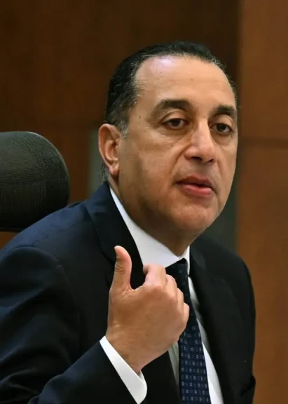 مدبولي: فخور بالشباب المصري ”مهندسين وعمال” الذي يعملون في الحفار ”القاهر 2”... يتمتعون بأعلى مستويات الكفاءة والاحترافيه