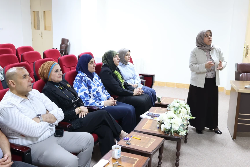 محاضرة علمية في كلية طب المستنصرية ببغداد عن حالة الاكتئاب المصاحبة لنقص مستوى فيتامين ( د ) في الجسم