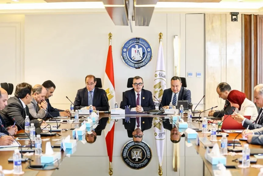 وزراء التخطيط والمالية والتعليم العالي يبحثون سبل تعزيز دور مؤسسات التعليم العالي فى تحقيق أهداف التنمية