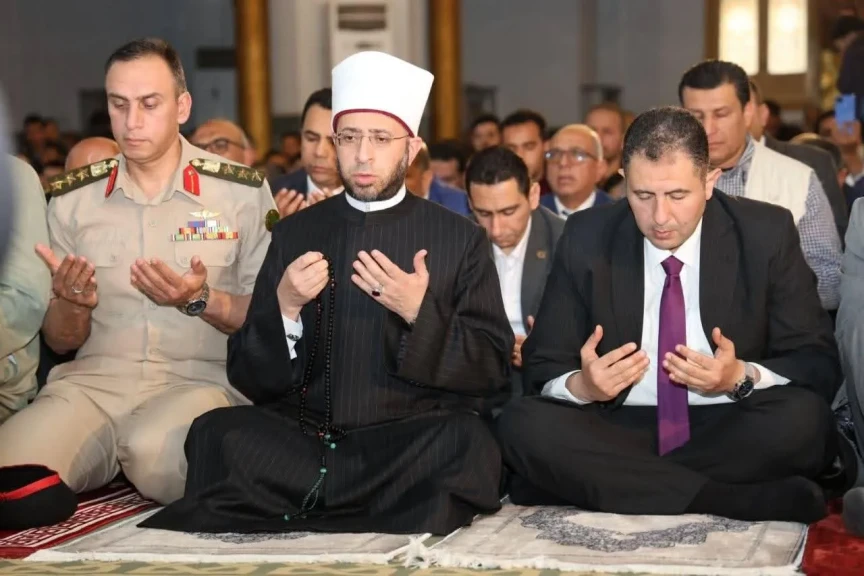وزير الأوقاف ومحافظ دمياط يشاركان أبناء المحافظة احتفالات العيد القومي الـ776