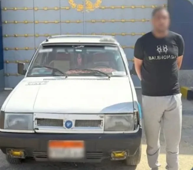 الداخلية: ضبط المتهم في مقطع فيديو سائق سيارة أجرة لقيامه بتهديد أحد الأشخاص ببنى سويف