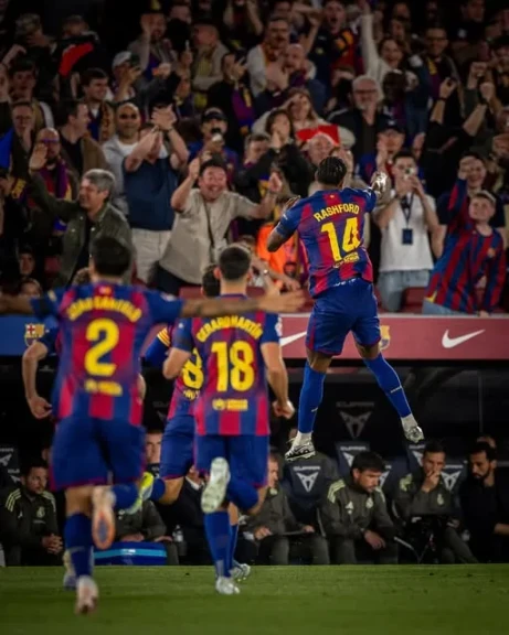 عاجل : برشلونة بطلاً للدوري الإسباني عقب الفوز بثنائية علي ريال مدريد