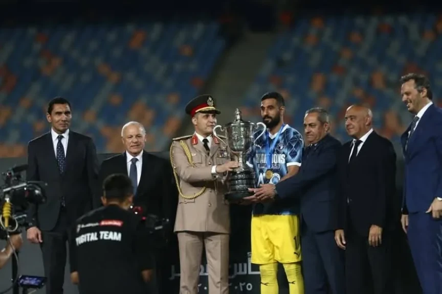 وزير الشباب والرياضة يشهد تتويج بيراميدز بكأس مصر
