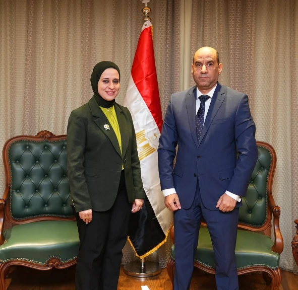 وزير العمل ونائبة وزير الخارجية يبحثان التعاون لفتح أسواق عمل جديدة أمام الكوادر المصرية بالخارج