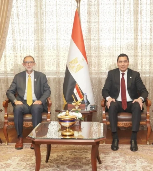 رئيس هيئة سلامة الغذاء يلتقي وزير الشباب والرياضة لبحث تعزيز التعاون في مجالات الوعي الغذائي