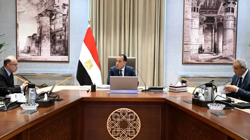 رئيس الوزراء يستعرض مع وزير الاستثمار والتجارة الخارجية عددا من ملفات العمل