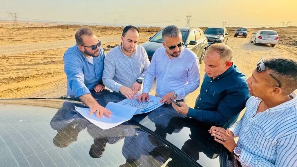 وزيرة الإسكان تتابع سير العمل بملف توفيق الأوضاع بالأراضي المضافة بمدينتي الشروق والعبور الجديدة