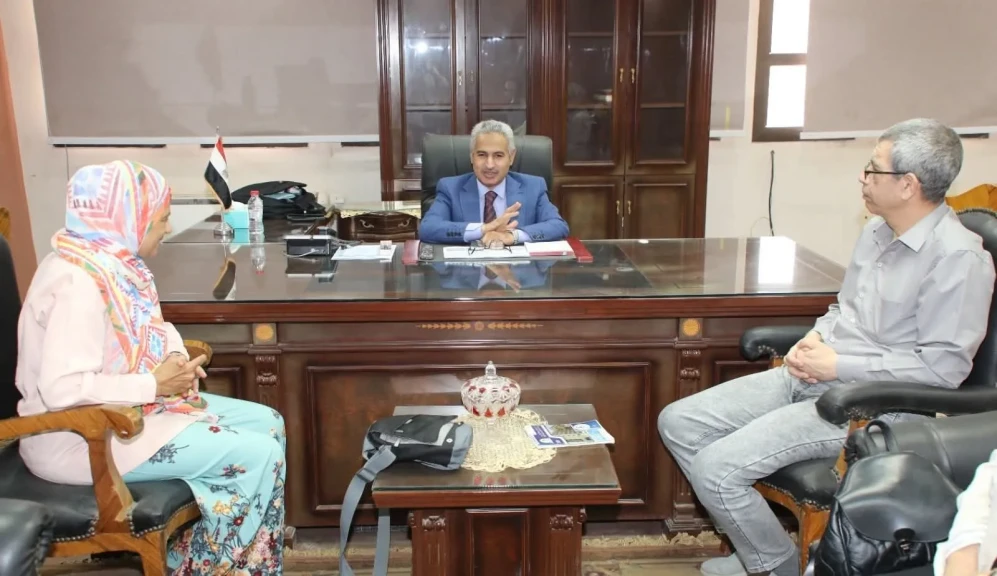 محافظ بني سويف يجتمع بمسؤولي قطاع مياه الشرب والصرف الصحي