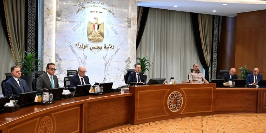 رئيس الوزراء يهنيء الرئيس السيسي والشعب المصري  بمناسبة قرب حلول عيد الأضحى المبارك