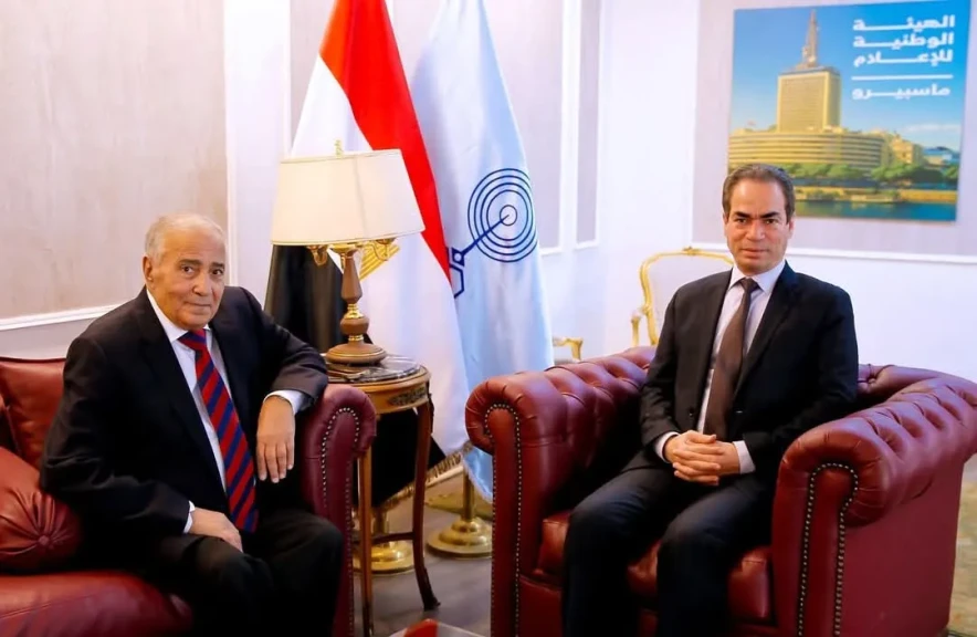 الوطنيه للاعلام : وصول الشاعر الكبير فاروق جويدة صالون ماسبيرو الثقافي
