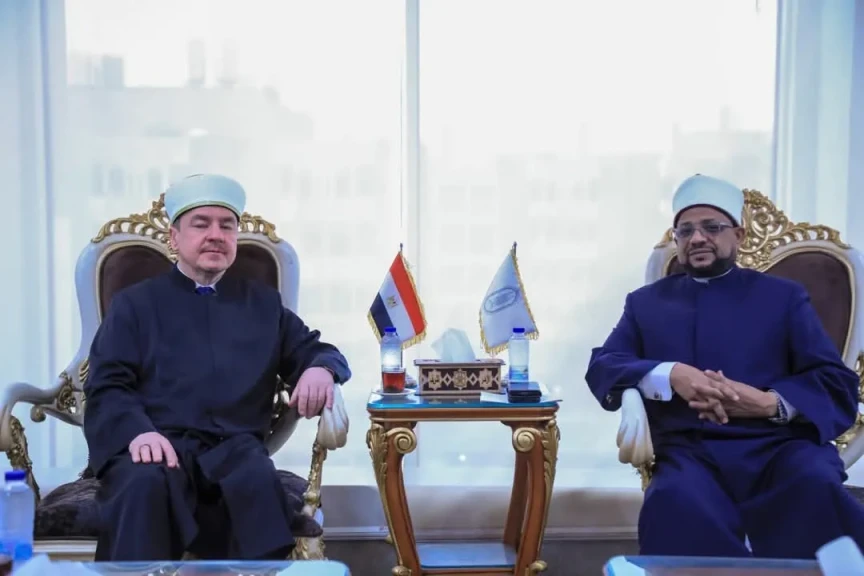 أمين (البحوث الإسلاميَّة) يستقبل مفتي بولندا لبحث تعزيز الوعي الدِّيني