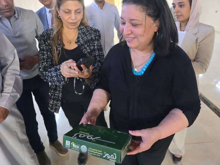 نائبة وزيرة التضامن الاجتماعي تتفقد مزرعة الجمعية الشرعية بالداخلة بمحافظة الوادي الجديد