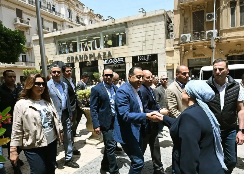 رئيس الوزراء يشهد تدشين مبادرة ”شارع الفن” بمنطقة مثلث البورصة وشارع الشريفين