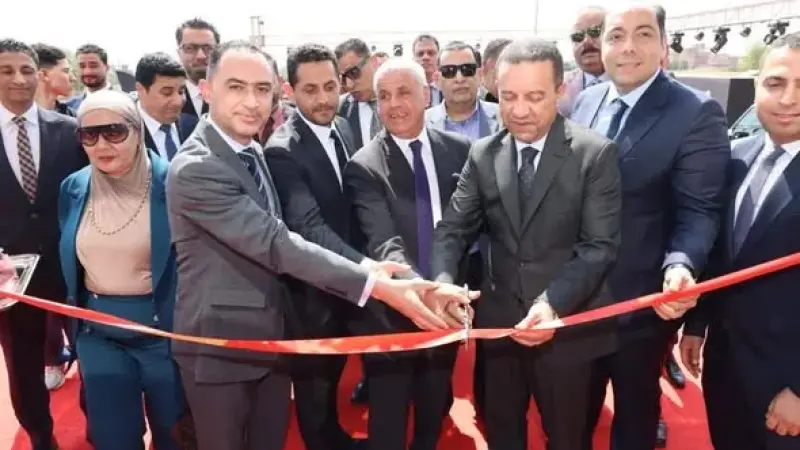 محافظ المنوفية يسلم 50 عقد عمل بالقطاع الخاص من إجمالي 480 فرصة عمل بالمنطقة اللوجستية