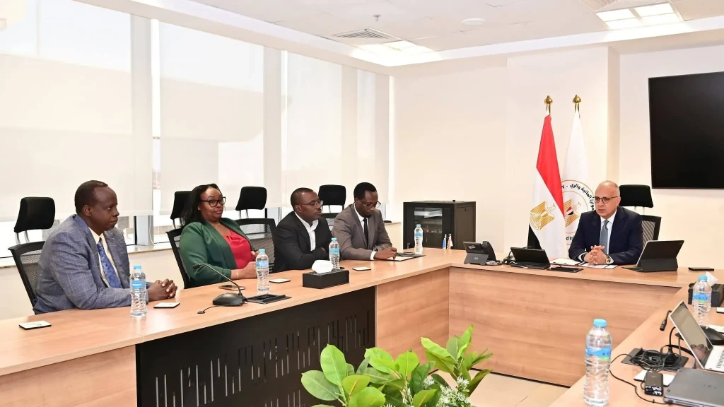 وزير الري يلتقى الوفد الرواندي المشارك فى أعمال الاجتماع الثانى للجنة التوجيهية المشتركة بين مصر ورواندا
