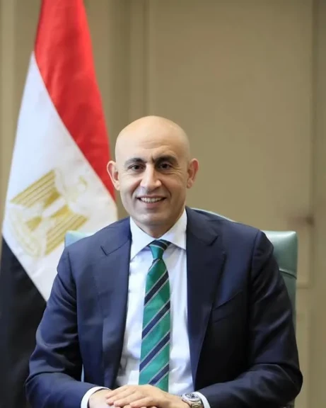 وزير التربية والتعليم يتوجه إلى المملكة المتحدة للمشاركة في المنتدى العالمي للتعليم بلندن
