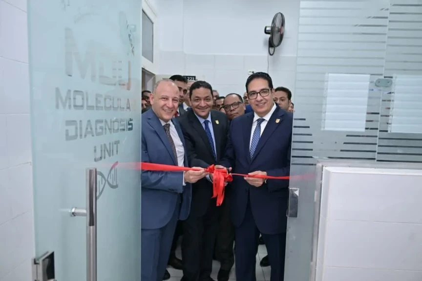 رئيس جامعة القاهرة يفتتح وحدة التشخيص الجزيئي للأمراض بكلية الطب البيطري