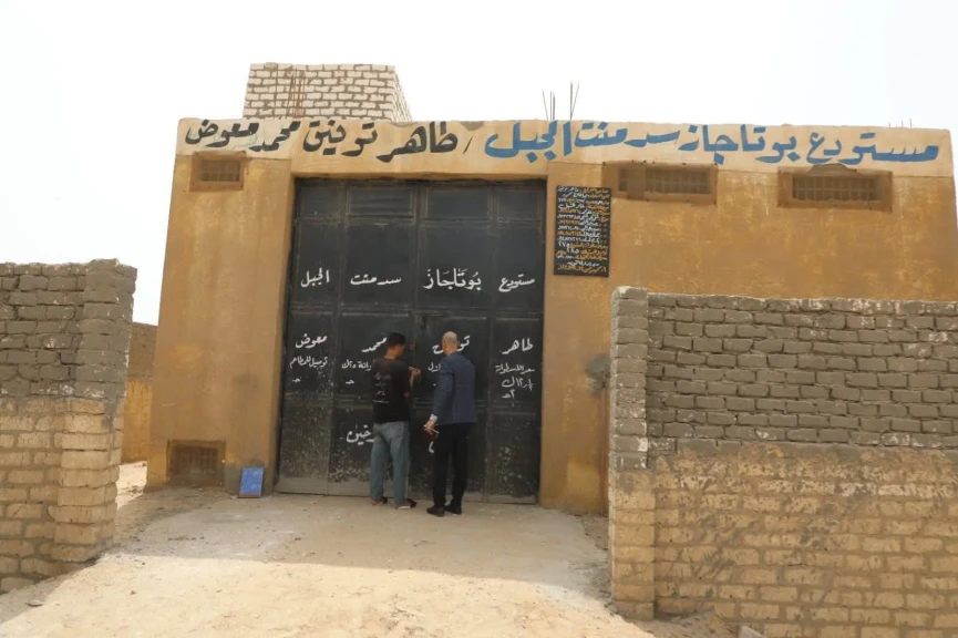 محافظ بني سويف يتفقد محطة وقود ومستودع بوتاجاز بسدمنت الجبل