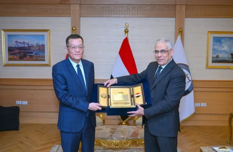 النائب العام يستقبل النائب العام لمدينة جوانزو الصينية لبحث تعزيز التعاون القضائي