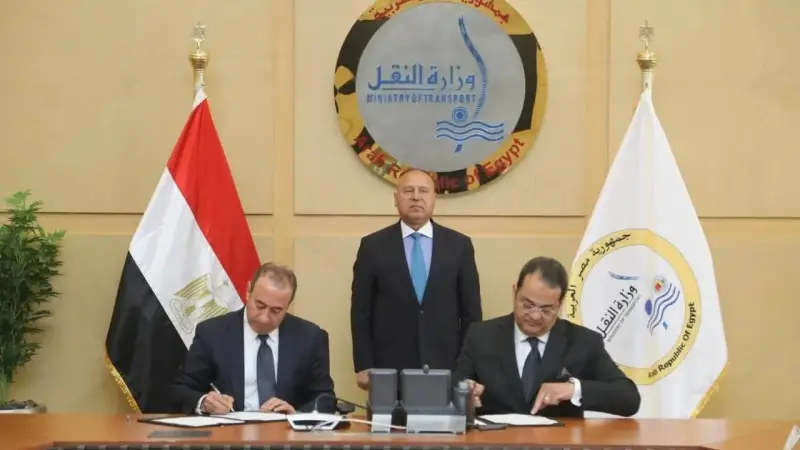 وزير النقل يشهد توقيع اتفاقية تعاون بين شركات نقل الركاب  وشركة ترانس آي تي