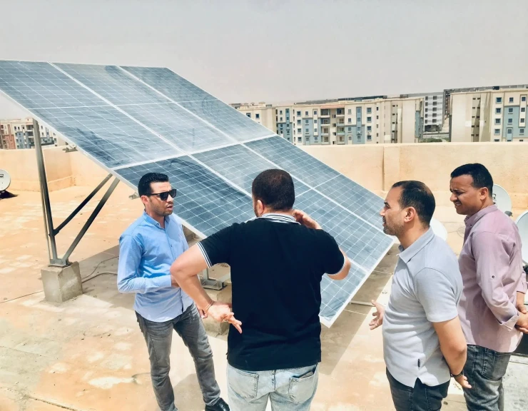وزيرة الإسكان تتابع تنفيذ 37 محطة طاقة شمسية بعدد من عمارات مبادرة سكن لكل المصريين بحدائق العاصمة