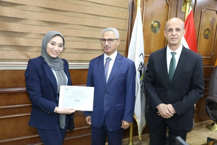 محافظ بني سويف، يشهد الاجتماع الدوري لمجلس جامعة بني سويف،