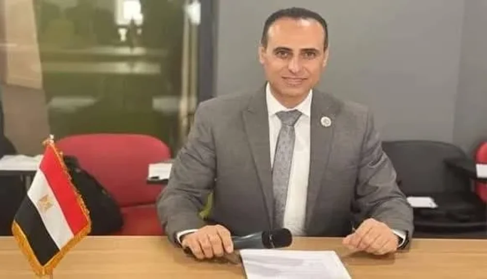 وكيل وزارة الصحة ببني سويف يلتقي المحافظ
