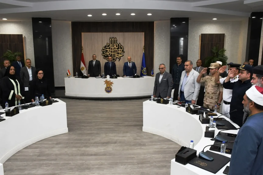 محافظ أسوان يعلن رفع درجة الإستعداد القصوى بكافة القطاعات لإستقبال عيد الأضحى المبارك