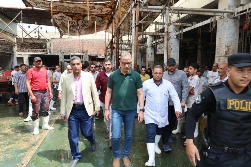 محافظ الجيزة يتفقد مجزرى المنيب والوراق للتأكد من جاهزيتها لإستقبال الأضاحى