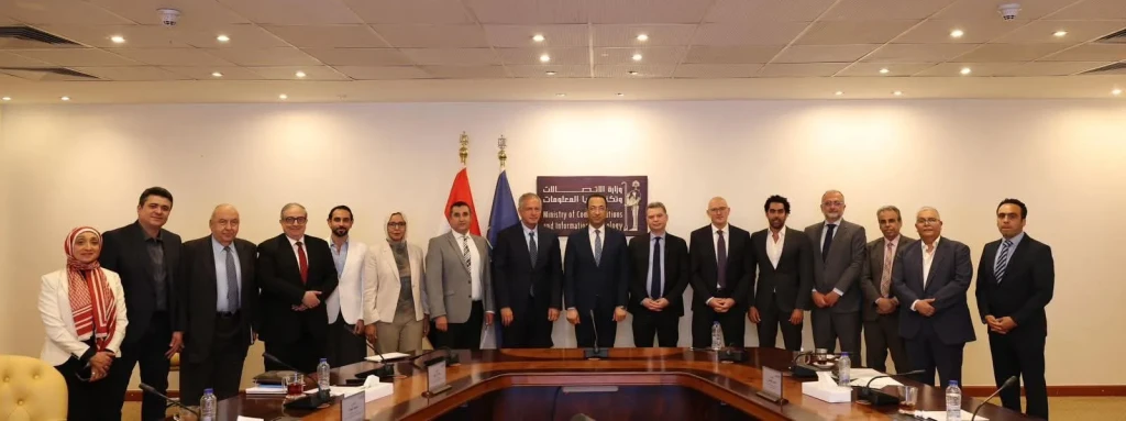 وزير الاتصالات يبحث مع غرفة صناعة تكنولوجيا المعلومات والاتصالات تعزيز التعاون المشترك لدعم الشركات الناشئة والصغيرة والمتوسطة