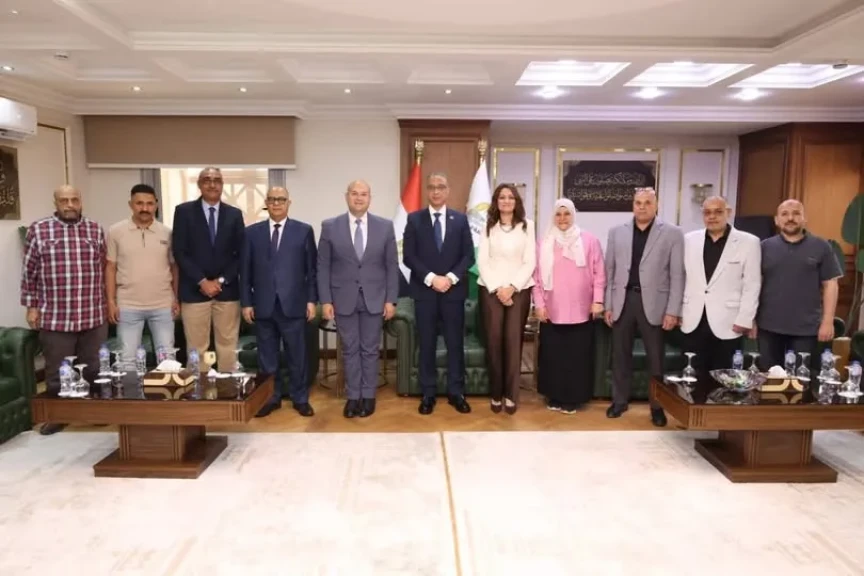 محافظ الجيزة يلتقى وفود التنفيذيين من قيادات أجهزة المحافظة للتهنئة بعيد الأضحى المبارك