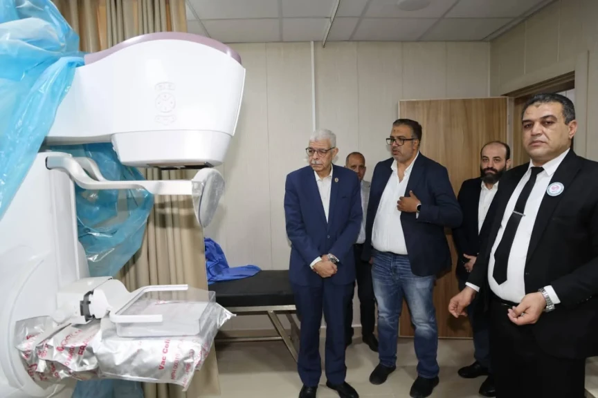 رئيس جامعة المنوفية يتفقد معهد الأورام ويهنئ الأطقم الطبية والعاملين خلال إجازة عيد الأضحى المبارك