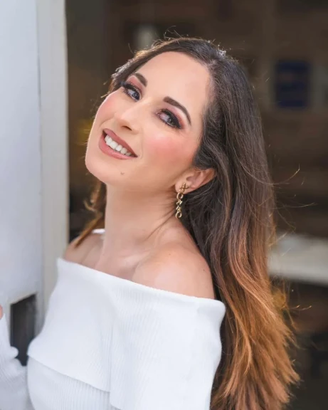ميرنا كوزا  تتعاون مع مخرج امريكي في فيديو كليب ” الحب حلو ”