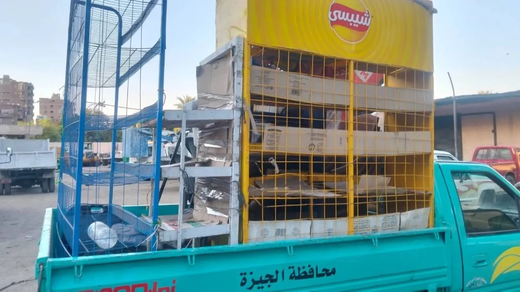 محافظة الجيزة تفض ٤ أسواق عشوائية بإمبابة
