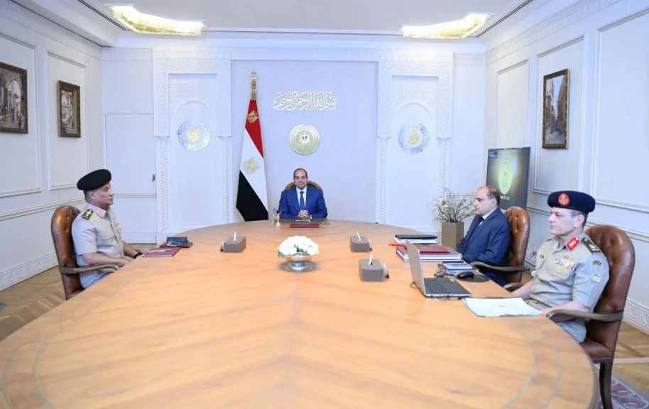الرئيس السيسي يتابع الموضوعات المُتعلقة بأنشطة ومهام القوات المسلحة
