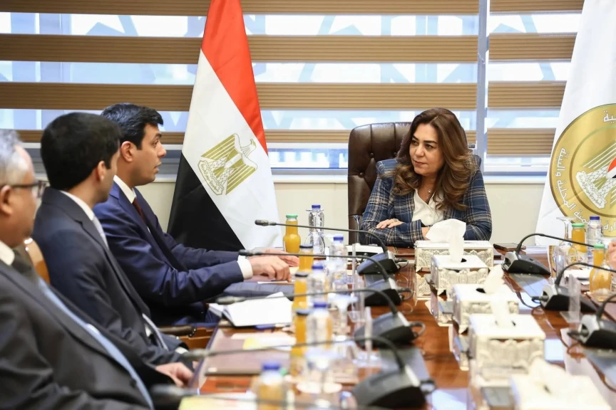 وزيرة التنمية المحلية تبحث مع الأمين العام لمنظمة المدن العربية التعاون المشترك في مجالات عمل التنمية المحلية والبيئة