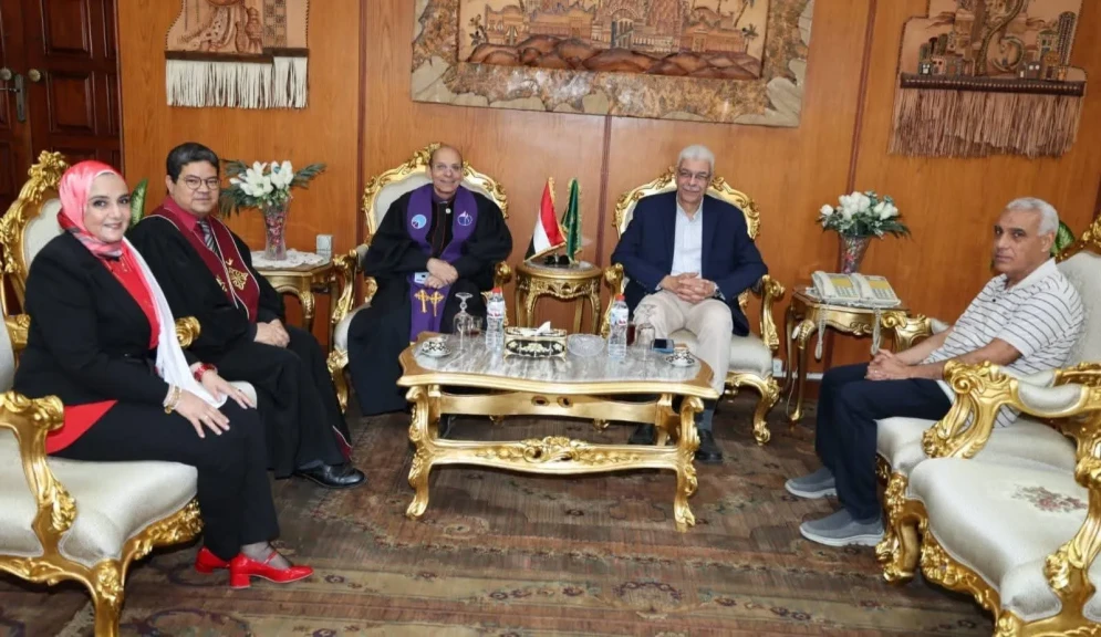 رئيس جامعة المنوفية يستقبل وفد الكنيسة الإنجيلية لتقديم التهنئة بعيد الأضحى المبارك